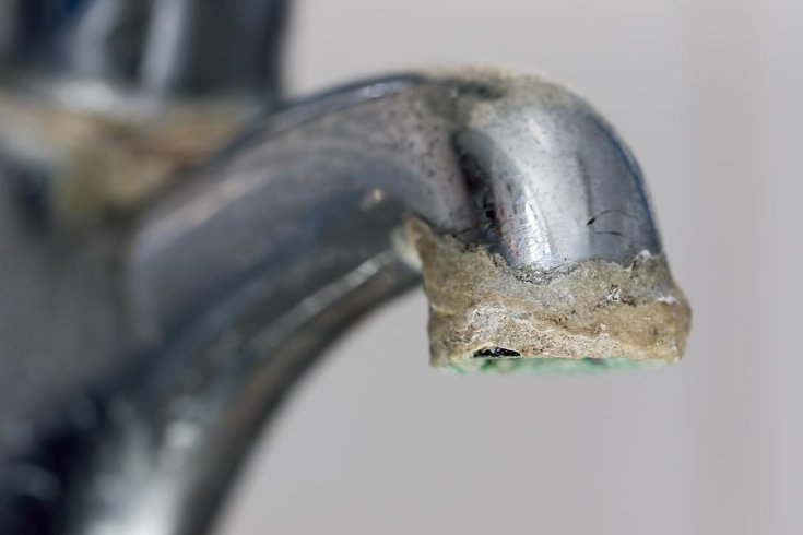 How to Handle Calcium Buildup on Faucets